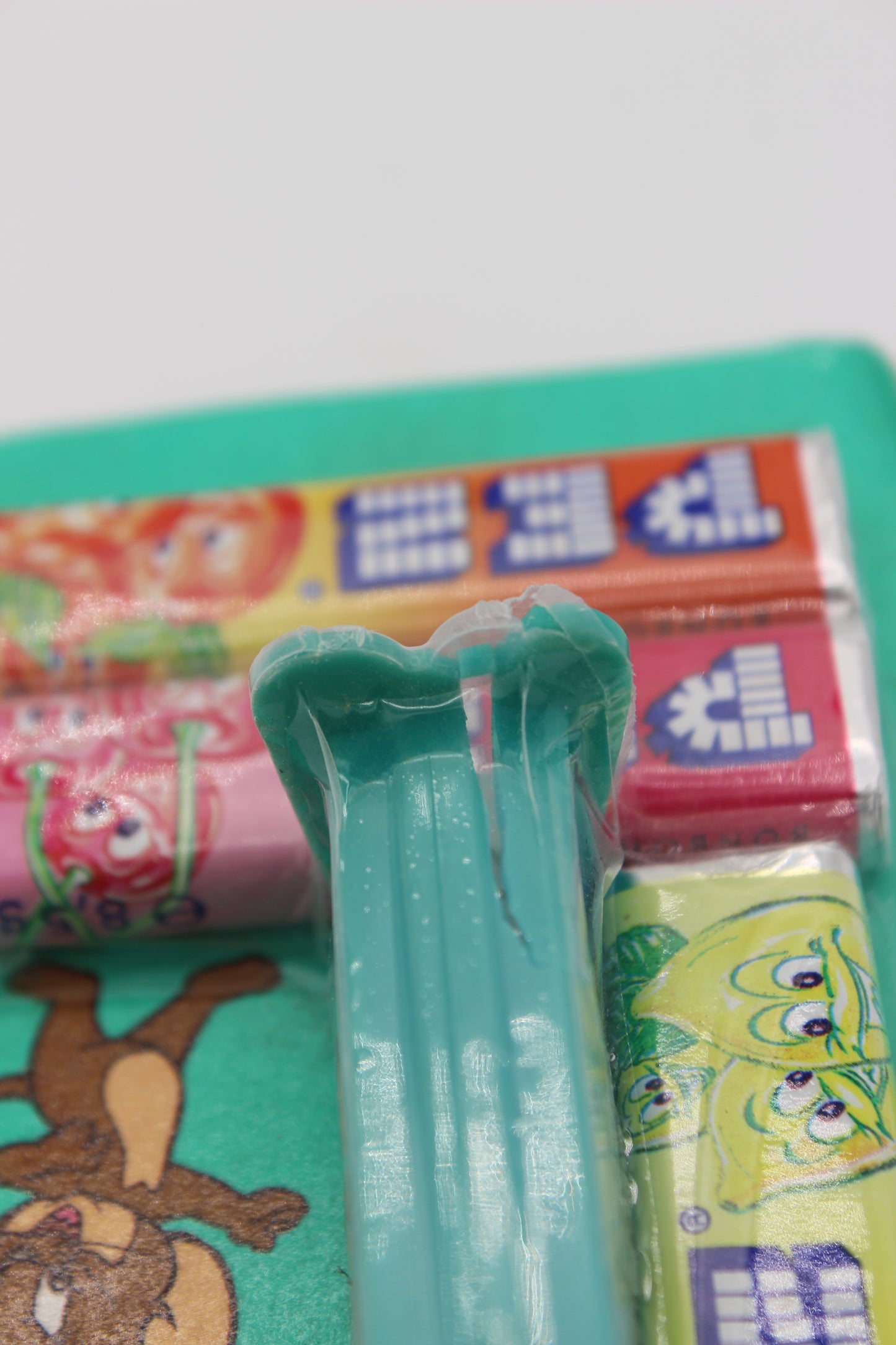 Tom & Jerry Pez, 5 Piece Set, Tom, Jerry, Spike, Droopy (cracked foot) & Tuffy, European, Mint on Card!