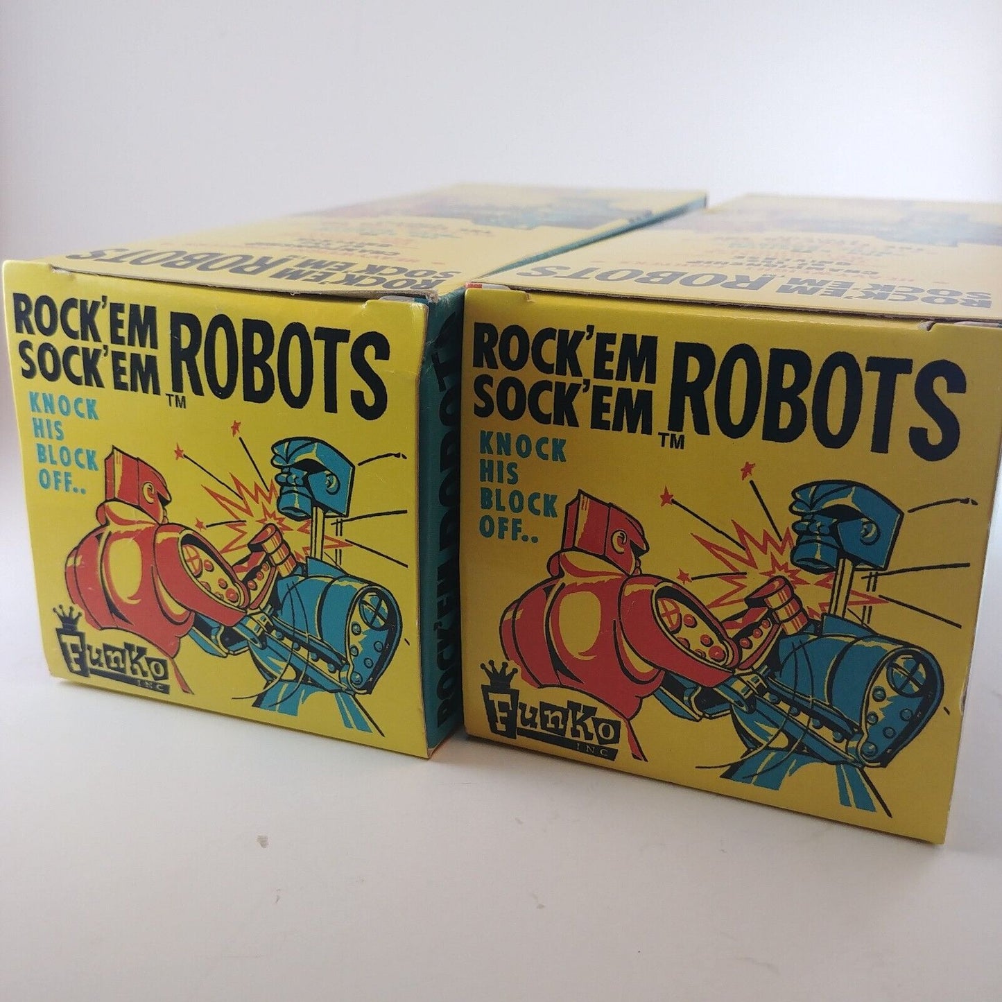 ROCK'EM SOCK'EM Robots Blue & Red Wacky Wobbler Head, Funko