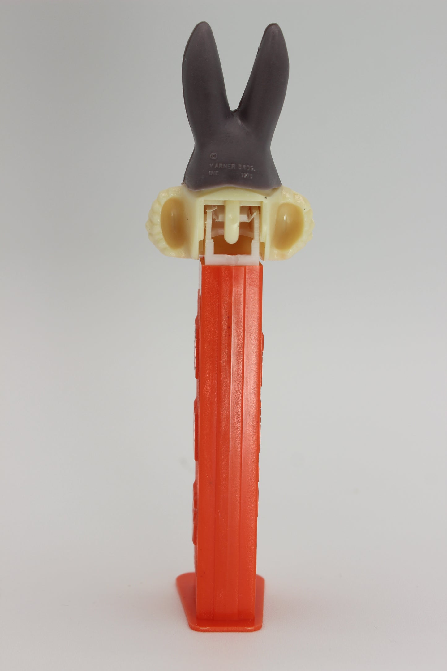 Bugs Bunny A Pez, Warner Bros, Thin Feet, on Orange Austria 3.9 Stem, Loose
